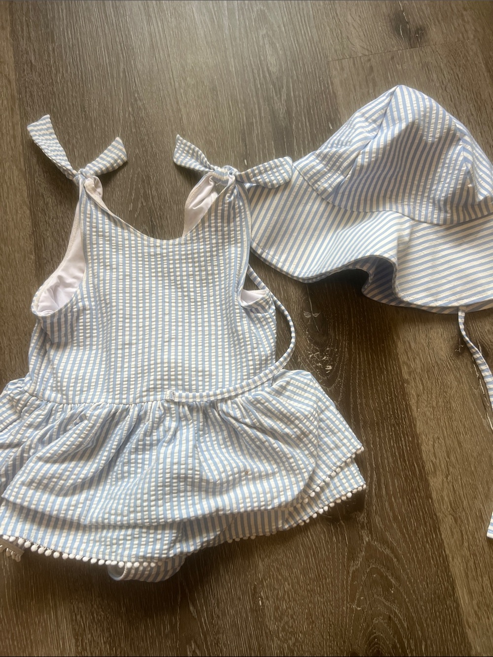 Caden lane swim suit with skirt and hat sze 4t